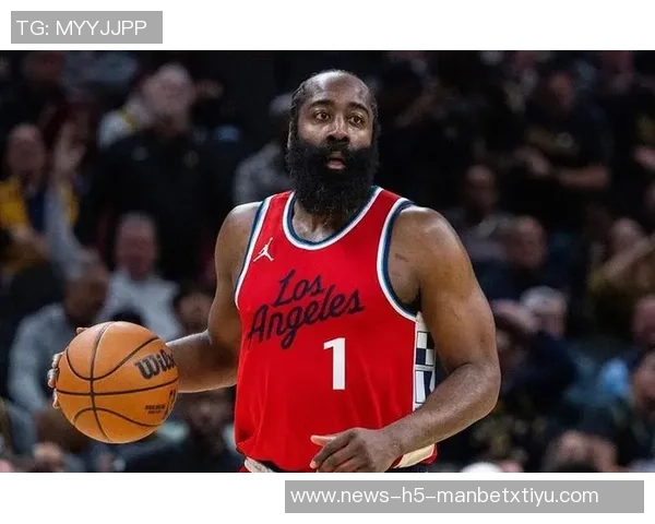 哈登四天三战展现超强表现快船战绩一胜两负引发关注 哈登四天三战展现超强表现快船战绩一胜两负引发关注